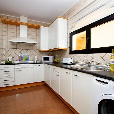 Riviera Park 2b, 2 Bed Apartmán Puerto del Carmen (Lanzarote)